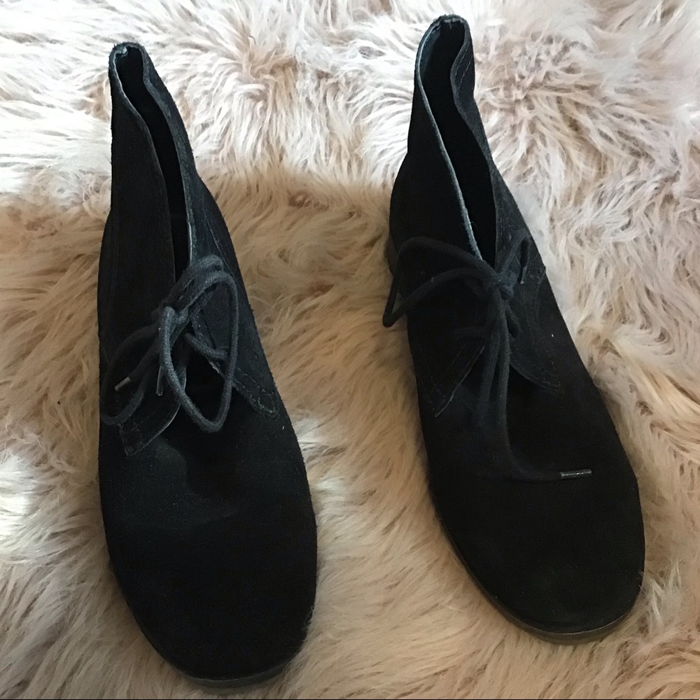 Lucky brand lace up ankle boots size 8.5